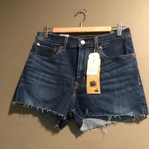 Levi High-Rise Shorts Size 30